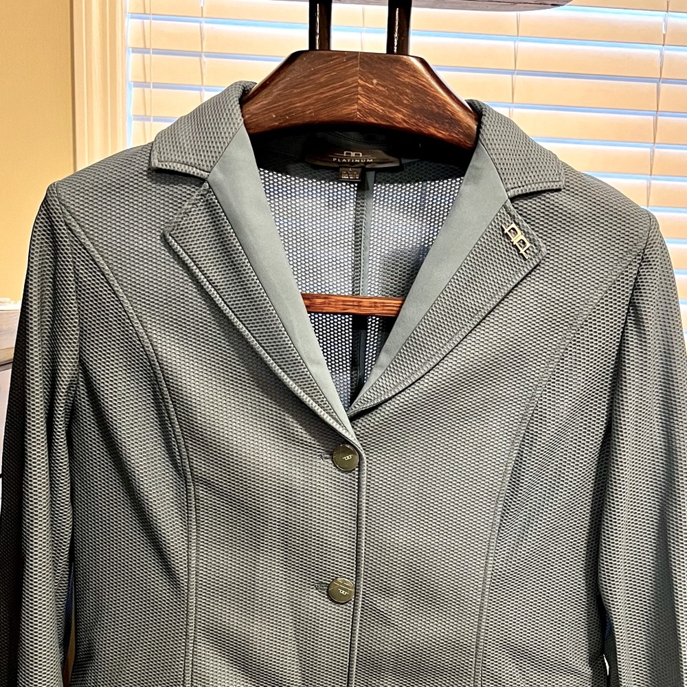 BNWT Horseware AA Motion Lite Show Coat. Aviation Blue. Size Large